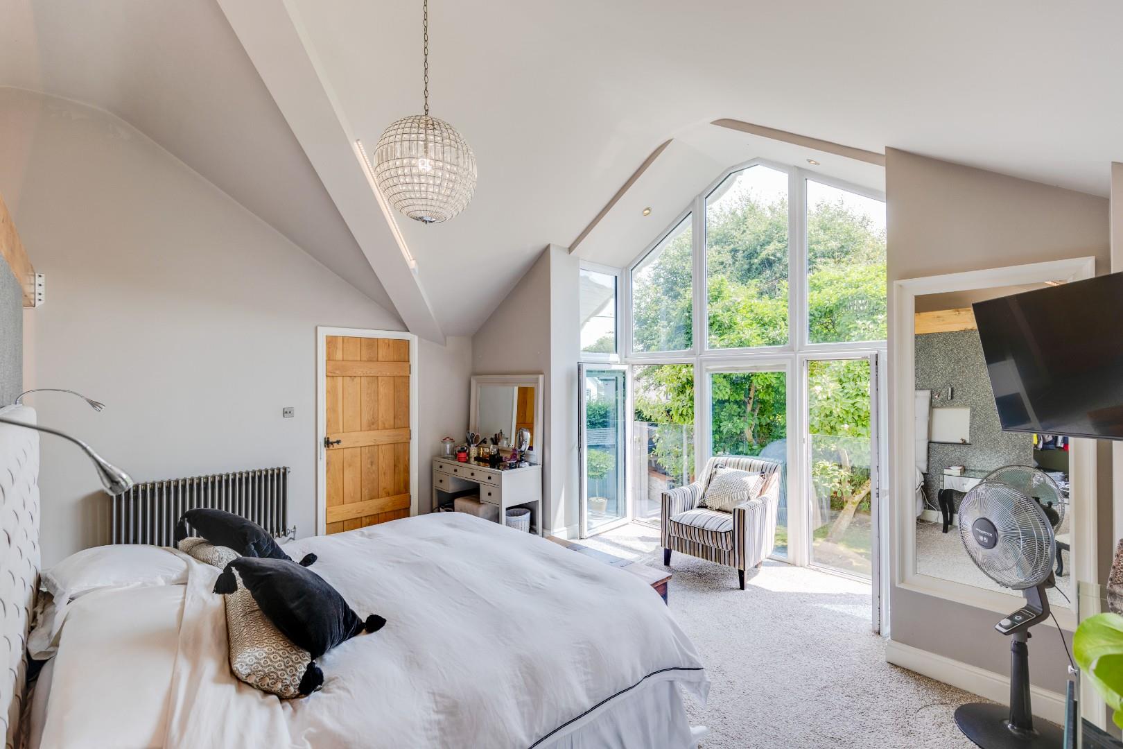 Foxleigh House, Trerhyngyll, Nr Cowbridge, Vale Of Glamorgan, CF71 7TN
